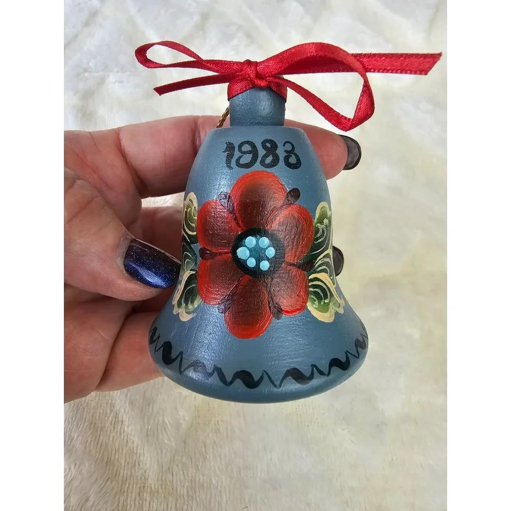 Norweigen Christmas‎ Ornament Blue Bell Artist Signed